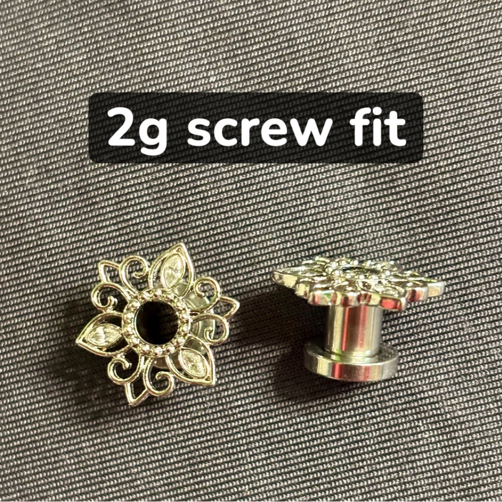 2g lotus bloom screw fit tunnels for stretched ears